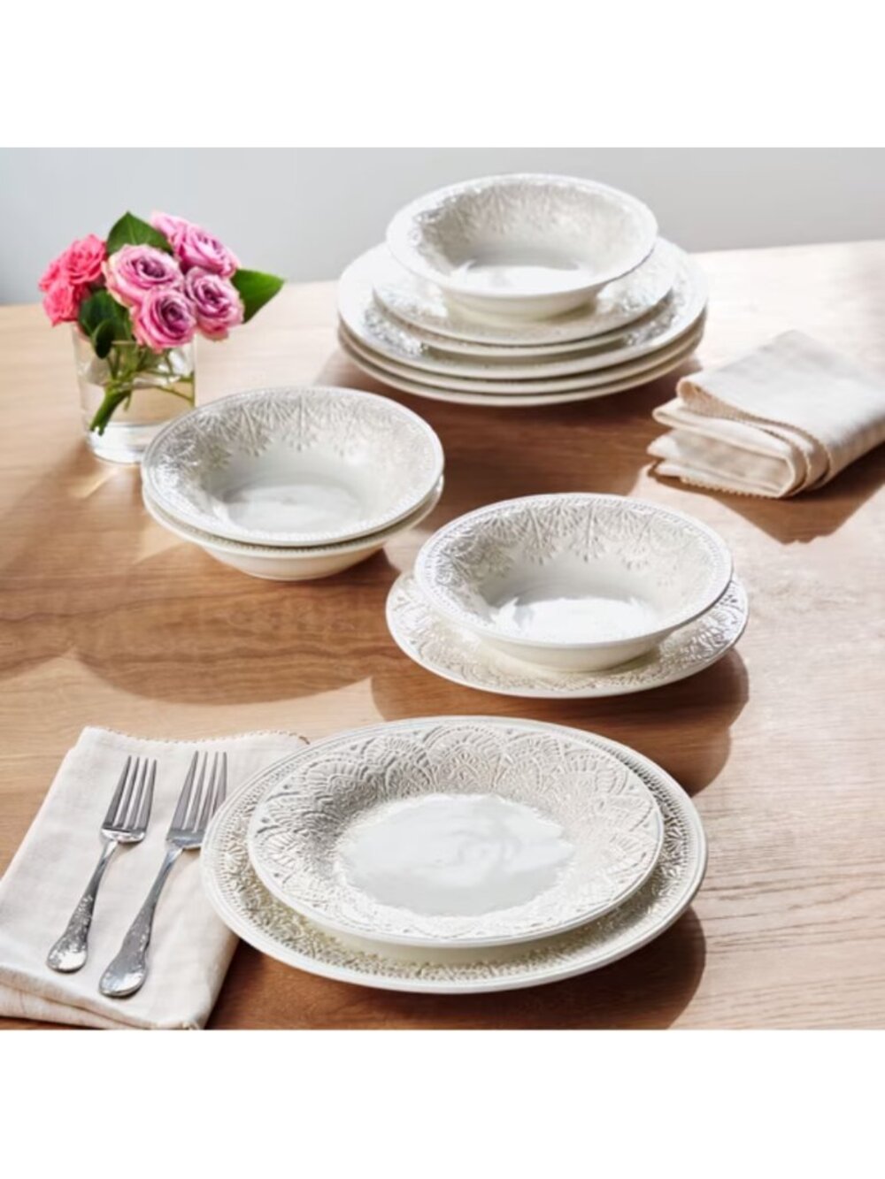 The Woman Pioneer Linen Beautiful Vintage Lace Collection Ceramic Dinnerware Set